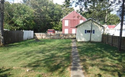 146 Pleasant St, Circleville, OH 43113 photo 4
