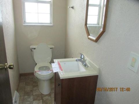 3760 Klibreck Dr, Columbus, OH 43228 photo 5