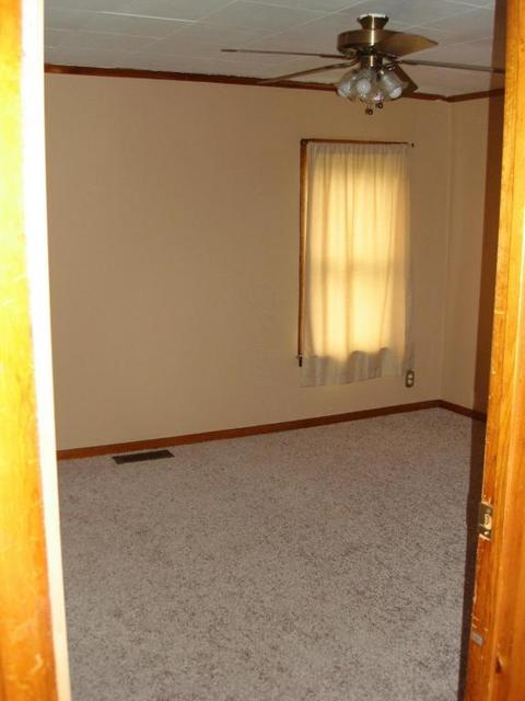 208 State St, Edison, OH 43320 photo 11