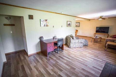 6175 Moorefield Rd, Springfield, OH 45502 photo 5