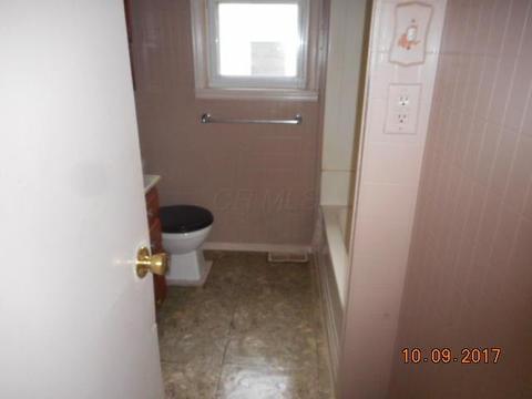876 Pierce Ave, Columbus, OH 43213 photo 16