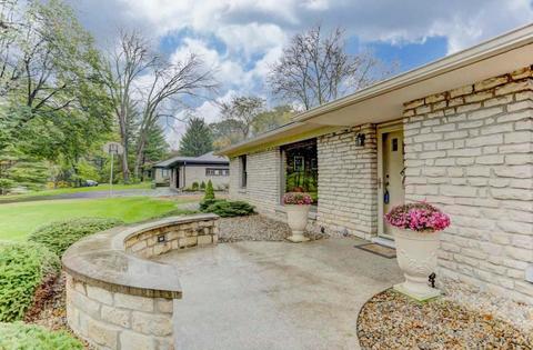 2763 Lear Rd, Columbus, OH 43220 photo 4