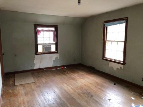 264 E Como Ave, Columbus, OH 43202 photo 6