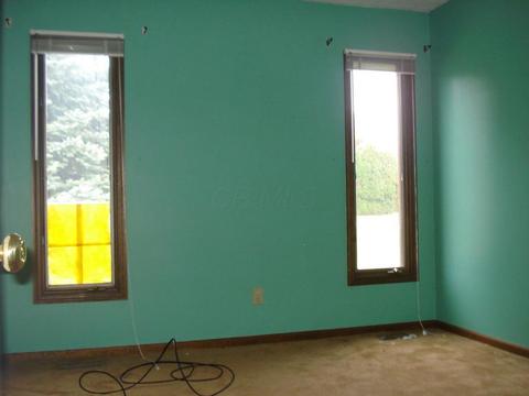 2912 S Burnett Rd, Springfield, OH 45505 photo 9