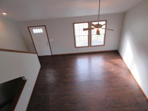 1014 Robmeyer Dr, Columbus, OH 43207 photo 2