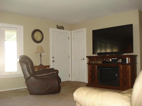 1731 Marinette Dr, Springfield, OH 45503 photo 2