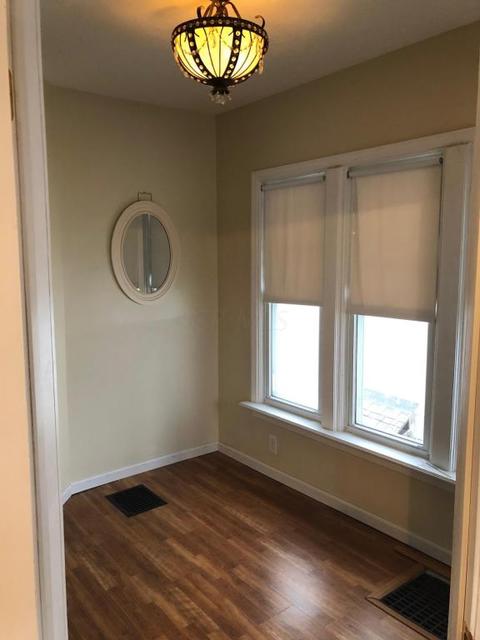 305 E Franklin St, Circleville, OH 43113 photo 3