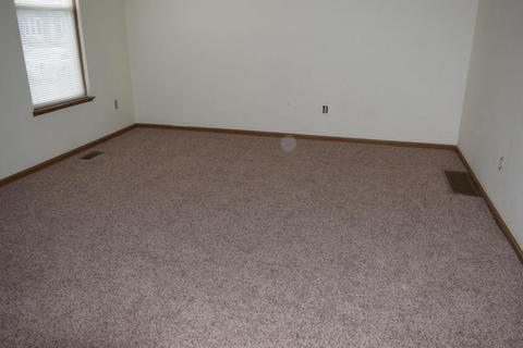 404 Eastern Ave, Newark, OH 43055 photo 5