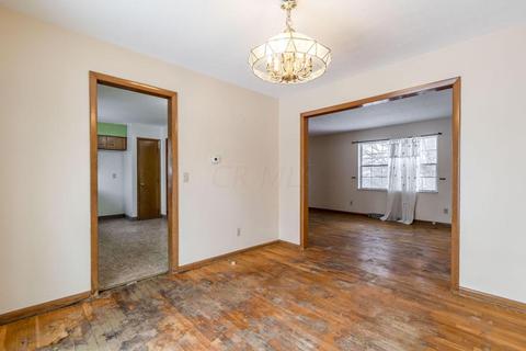 205 E North St, Worthington, OH 43085 photo 9