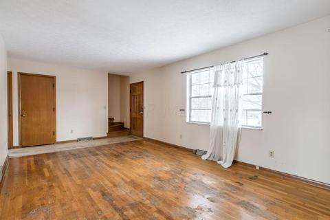 205 E North St, Worthington, OH 43085 photo 6