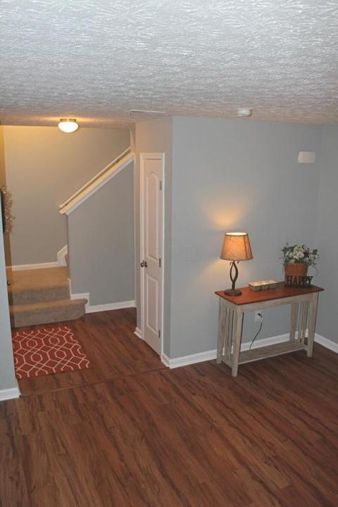 1379 Ithaca Dr, Columbus, OH 43228 photo 8
