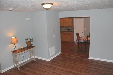 1379 Ithaca Dr, Columbus, OH 43228 photo 9