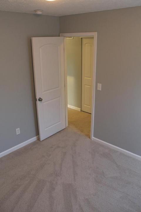 1379 Ithaca Dr, Columbus, OH 43228 photo 12