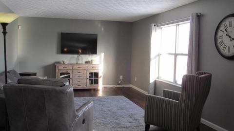 686 Crofton Loop, Delaware, OH 43015 photo 4