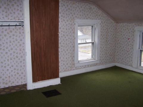 405 N Pickaway St, Circleville, OH 43113 photo 10
