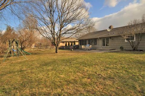 3879 Chiselhurst Pl, Columbus, OH 43220 photo 8