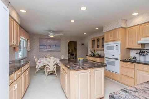5949 Sinclair Rd, Columbus, OH 43229 photo 6