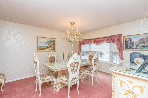 5949 Sinclair Rd, Columbus, OH 43229 photo 10