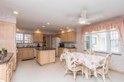 5949 Sinclair Rd, Columbus, OH 43229 photo 8