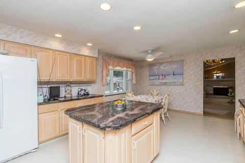 5949 Sinclair Rd, Columbus, OH 43229 photo 7