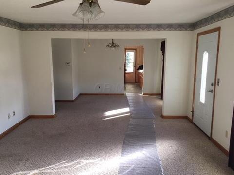 820 Atwater Ave, Circleville, OH 43113 photo 3