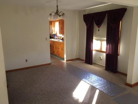 820 Atwater Ave, Circleville, OH 43113 photo 2