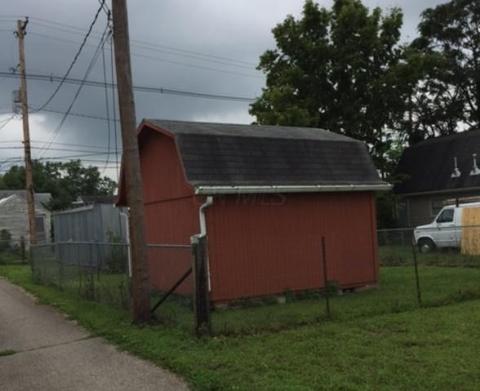 415 E Mound St, Circleville, OH 43113 photo 3