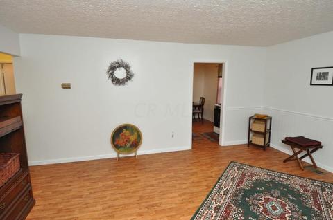 947 Antwerp Rd, Columbus, OH 43213 photo 3