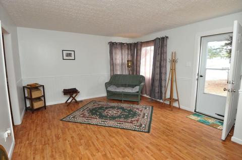 947 Antwerp Rd, Columbus, OH 43213 photo 2