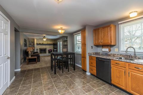 8 Ormsbee Ave, Westerville, OH 43081 photo 6