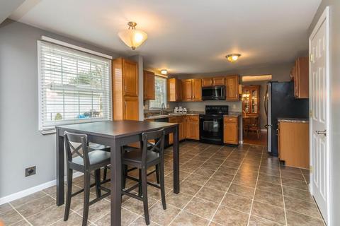 8 Ormsbee Ave, Westerville, OH 43081 photo 5