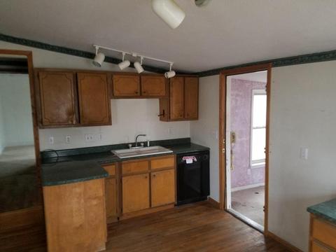 633 E Mound St, Circleville, OH 43113 photo 6
