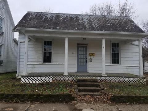 633 E Mound St, Circleville, OH 43113 photo 1