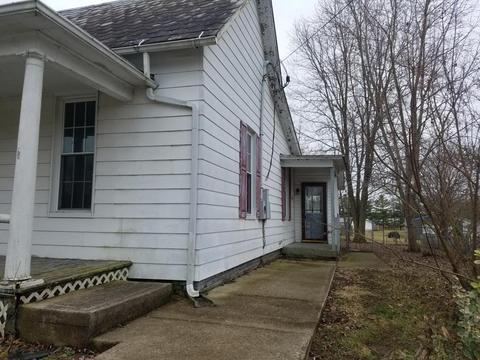 633 E Mound St, Circleville, OH 43113 photo 2