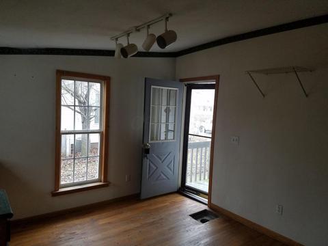 633 E Mound St, Circleville, OH 43113 photo 7