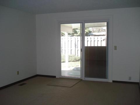 2733 Seymour Ln, Springfield, OH 45503 photo 3