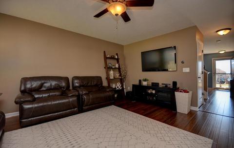 516 E Devencroft Rdg, Pataskala, OH 43062 photo 6