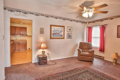 420 John St, Circleville, OH 43113 photo 3