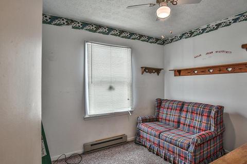 420 John St, Circleville, OH 43113 photo 5