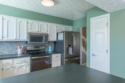 3725 Carnforth Dr, Columbus, OH 43221 photo 12