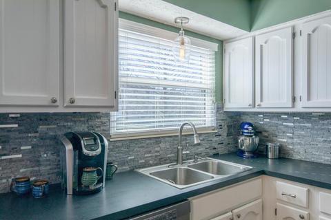 3725 Carnforth Dr, Columbus, OH 43221 photo 11