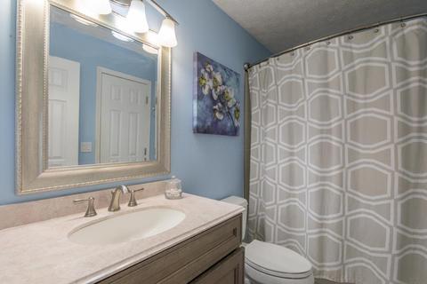 3725 Carnforth Dr, Columbus, OH 43221 photo 18