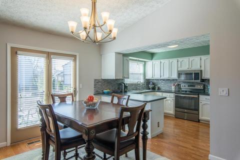 3725 Carnforth Dr, Columbus, OH 43221 photo 9