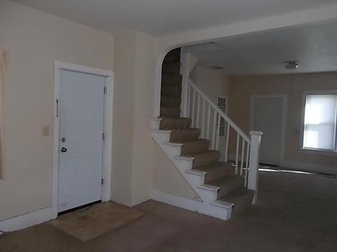139 Clinton St, Newark, OH 43055 photo 3