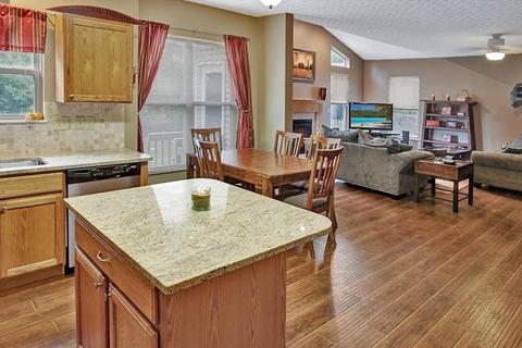 3069 Splitrock Rd, Columbus, OH 43221 photo 8