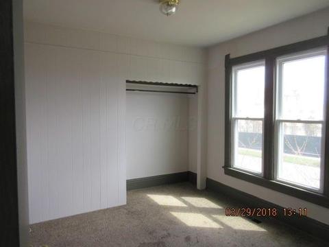 66 E Shields St, Newark, OH 43055 photo 5