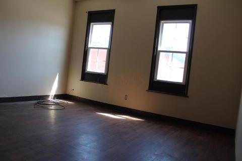 916 Warder St, Springfield, OH 45503 photo 5