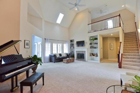 484 Adrian Dr, Delaware, OH 43015 photo 3