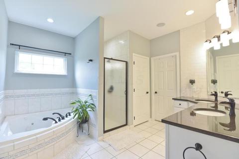 484 Adrian Dr, Delaware, OH 43015 photo 14