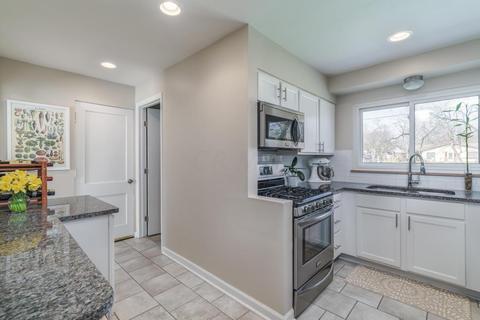 3025 Mountview Rd, Columbus, OH 43221 photo 10